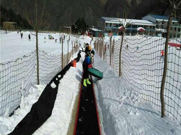 滑雪場魔毯廠家